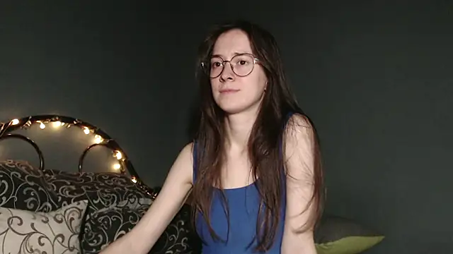 Snapshot of wow__kelly chatting on 10.27.25 wow kelly online show from 10.27.25