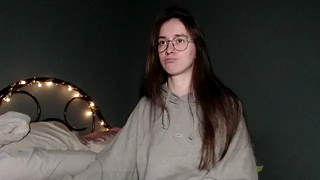 Snapshot of wow__kelly chatting on 11.05.25 wow kelly online show from 11.05.25