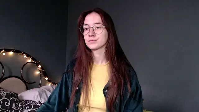 Snapshot of wow__kelly chatting on 11.23.25 wow kelly online show from 11.23.25