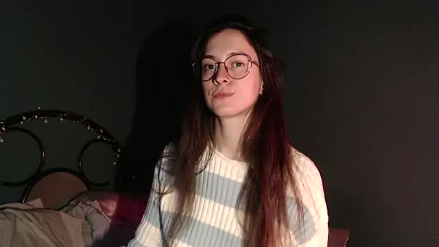 Snapshot of wow__kelly chatting on 12.05.25 wow kelly online show from 12.05.25