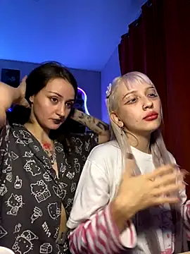 Snapshot of Dooubletroublee chatting on 09.24.25 Dooubletroublee online show from 09.24.25