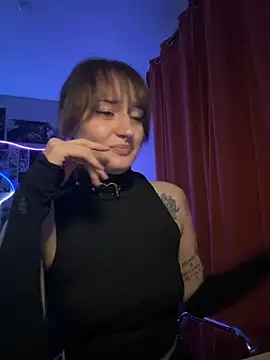 Snapshot of Dooubletroublee chatting on 10.26.25 Dooubletroublee online show from 10.26.25