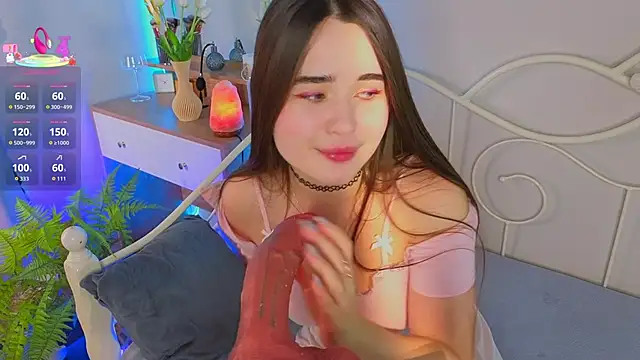 Snapshot of KateBleare chatting on 10.24.25 KateBleare online show from 10.24.25