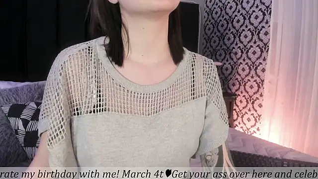 Snapshot of Adeelinee chatting on 03.04.26 Adeelinee online show from 03.04.26