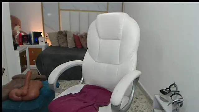 Snapshot of annita_cooper_ chatting on 02.12.25 annita cooper online show from 02.12.25