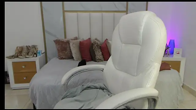 Snapshot of annita_cooper_ chatting on 10.16.25 annita cooper online show from 10.16.25