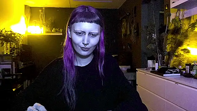 Snapshot of god_x_girl chatting on 01.11.25 god x girl online show from 01.11.25