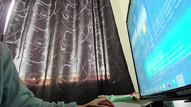 samantha  wilson online show from 11.05.25