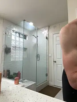 El Gizmo online show from 10.26.25