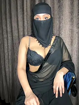 Snapshot of YourThirstySlut chatting on 11.06.25 YourThirstySlut online show from 11.06.25