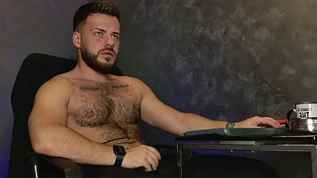 juliusmasters online show from 12.04.25