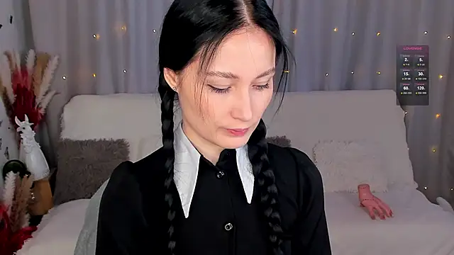 Snapshot of LisaMooore chatting on 02.13.25 LisaMooore online show from 02.13.25