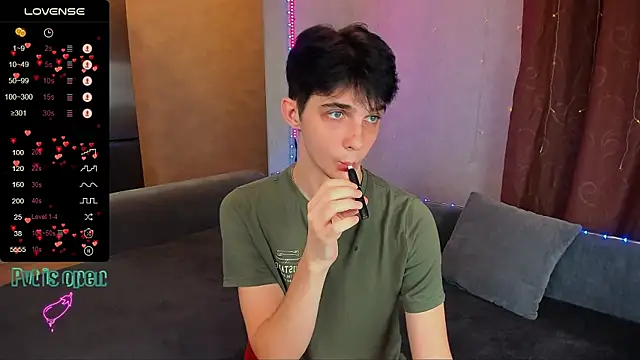 Aaron Boom online show from 11.30.25