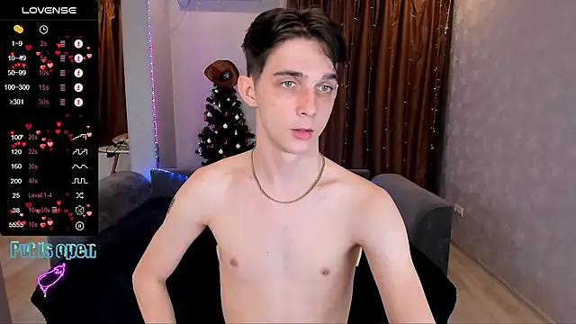 Snapshot of Aaron_Boom chatting on 01.05.26 Aaron Boom online show from 01.05.26