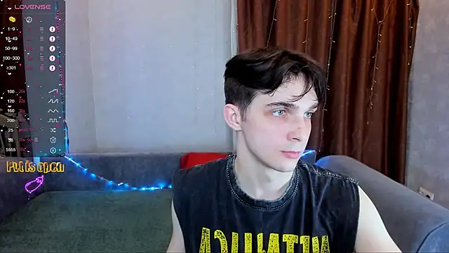 Snapshot of Aaron_Boom chatting on 02.20.26 Aaron Boom online show from 02.20.26