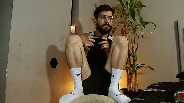 Snapshot of Mr_WhiteCock chatting on 12.18.24 Mr WhiteCock online show from 12.18.24