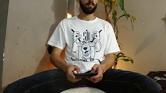 Snapshot of Mr_WhiteCock chatting on 12.27.24 Mr WhiteCock online show from 12.27.24