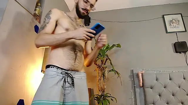 Snapshot of Mr_WhiteCock chatting on 01.20.25 Mr WhiteCock online show from 01.20.25