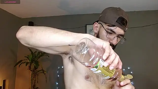 Snapshot of Mr_WhiteCock chatting on 01.26.25 Mr WhiteCock online show from 01.26.25