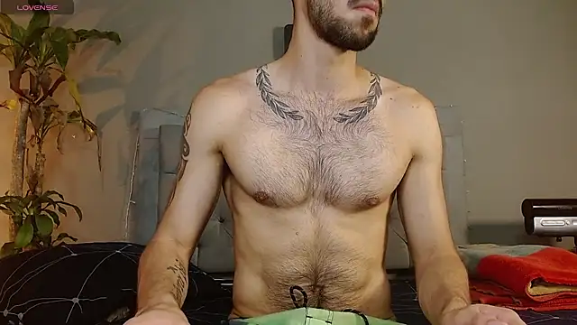 Snapshot of Mr_WhiteCock chatting on 02.04.25 Mr WhiteCock online show from 02.04.25