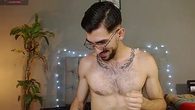 Snapshot of Mr_WhiteCock chatting on 02.07.25 Mr WhiteCock online show from 02.07.25