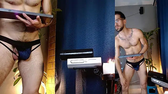 Snapshot of Mr_WhiteCock chatting on 03.19.25 Mr WhiteCock online show from 03.19.25