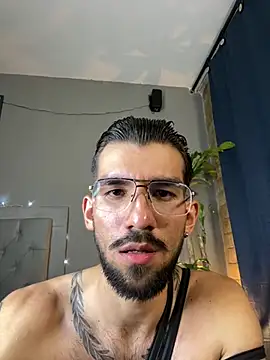 Snapshot of Mr_WhiteCock chatting on 03.20.25 Mr WhiteCock online show from 03.20.25