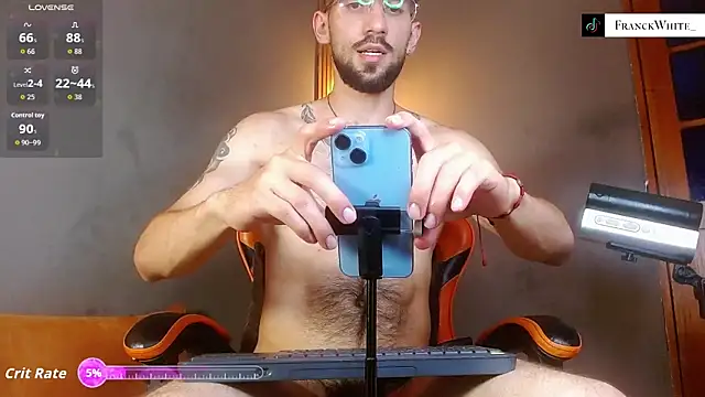 Snapshot of Mr_WhiteCock chatting on 06.26.26 Mr WhiteCock online show from 06.26.26