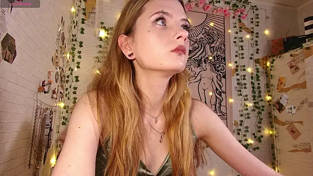 Snapshot of summerhazeee chatting on 02.12.26 summerhazeee online show from 02.12.26