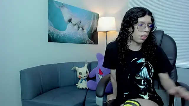 Snapshot of Angel_Dust18 chatting on 11.22.25 Angel Dust18 online show from 11.22.25