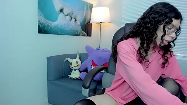 Snapshot of Angel_Dust18 chatting on 12.18.25 Angel Dust18 online show from 12.18.25