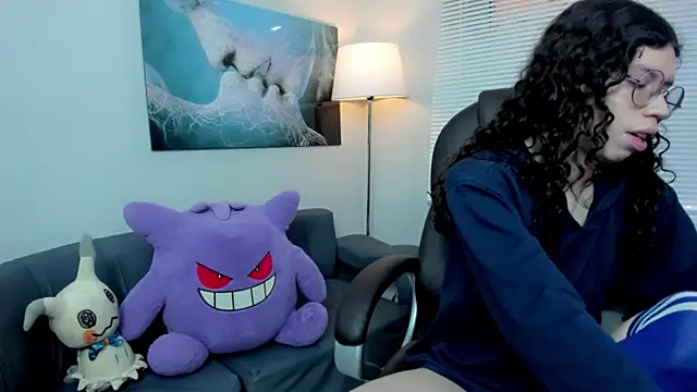 Snapshot of Angel_Dust18 chatting on 12.21.25 Angel Dust18 online show from 12.21.25