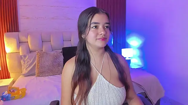 Snapshot of SophiaWylde chatting on 03.06.25 SophiaWylde online show from 03.06.25