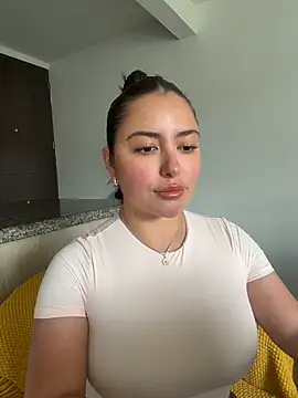Snapshot of sukhakunis1 chatting on 07.24.26 sukhakunis1 online show from 07.24.26
