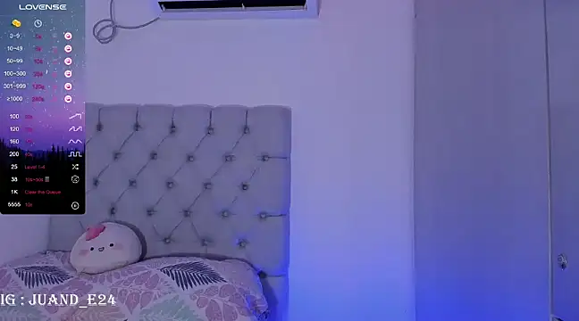 Snapshot of juande_24 chatting on 01.27.25 juande 24 online show from 01.27.25