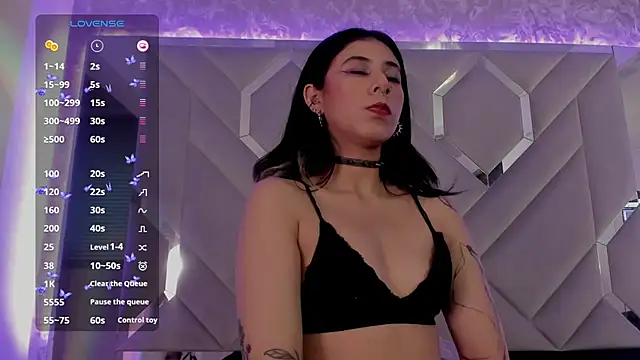 Sara Foxx1 online show from 01.31.25