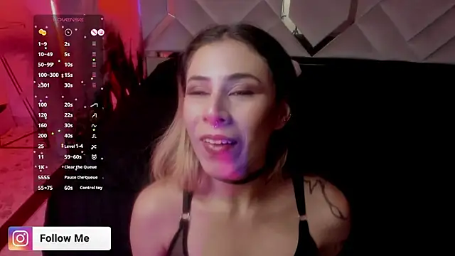 Snapshot of Sara_Foxx1 chatting on 02.25.26 Sara Foxx1 online show from 02.25.26