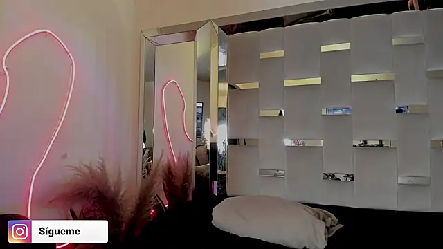 Sara Foxx1 online show from 05.20.26