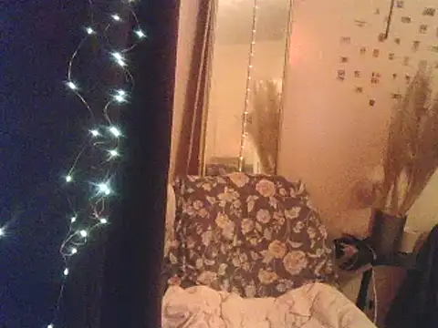 Snapshot of DaddyQuimHot chatting on 02.06.25 DaddyQuimHot online show from 02.06.25