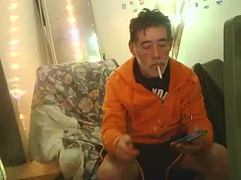 Snapshot of DaddyQuimHot chatting on 02.11.25 DaddyQuimHot online show from 02.11.25