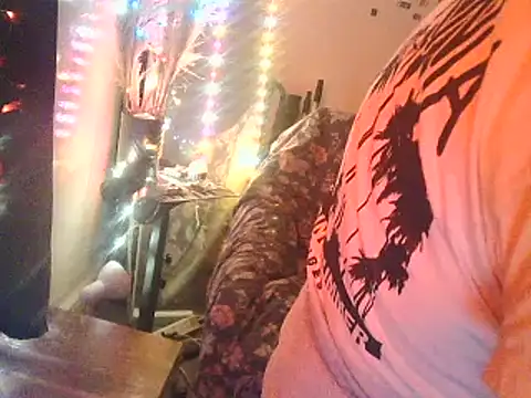 Snapshot of DaddyQuimHot chatting on 03.06.25 DaddyQuimHot online show from 03.06.25