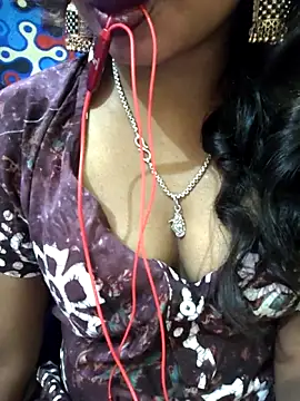 Snapshot of jasss-11 chatting on 11.18.25 jasss-11 online show from 11.18.25