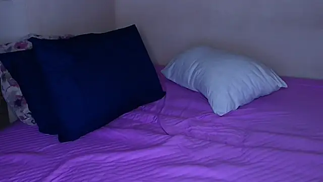 Snapshot of baphomet_from_ice chatting on 09.09.25 baphomet from ice online show from 09.09.25