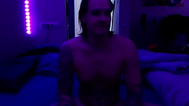 Snapshot of baphomet_from_ice chatting on 03.15.26 baphomet from ice online show from 03.15.26