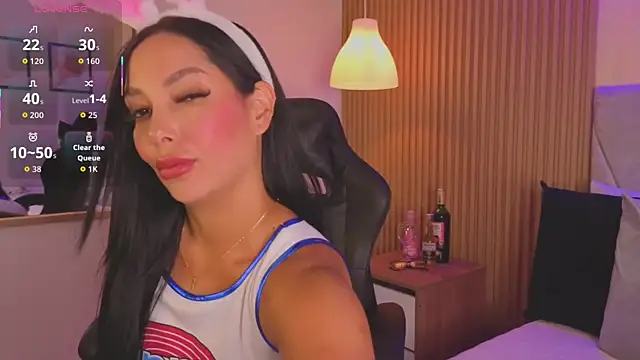 Dakota diaz  online show from 10.29.25