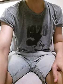 Snapshot of ori6 chatting on 02.14.25 ori6 online show from 02.14.25