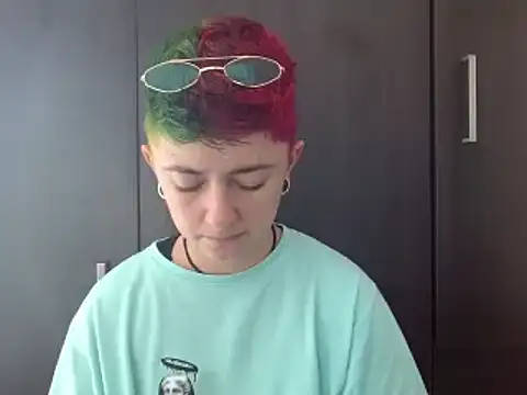 tomboyblue online show from 03.08.25