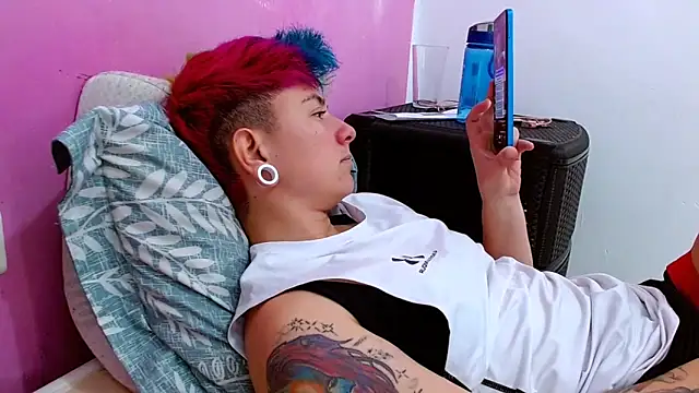 tomboyblue online show from 09.30.25