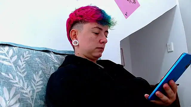 tomboyblue online show from 10.07.25