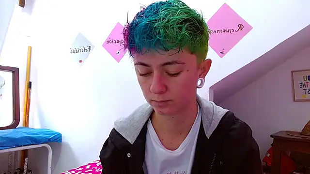 tomboyblue online show from 10.28.25